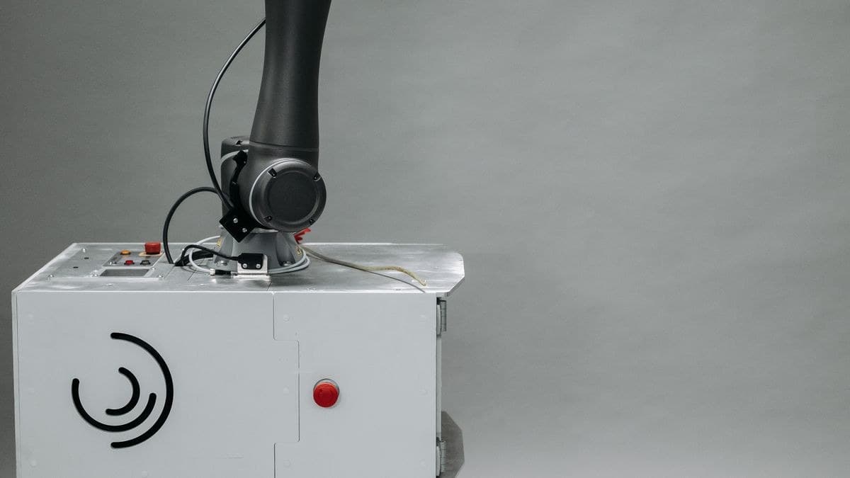 Why Industrial Robots Still Need Human Programming